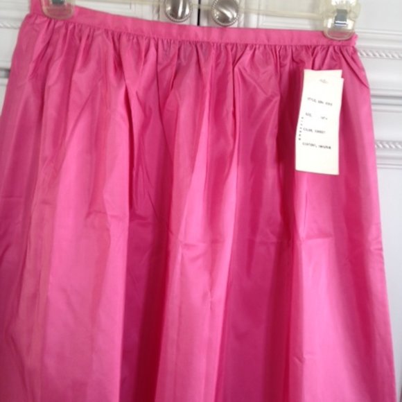 Hot Pink Silk Skirt - Picture 2 of 4